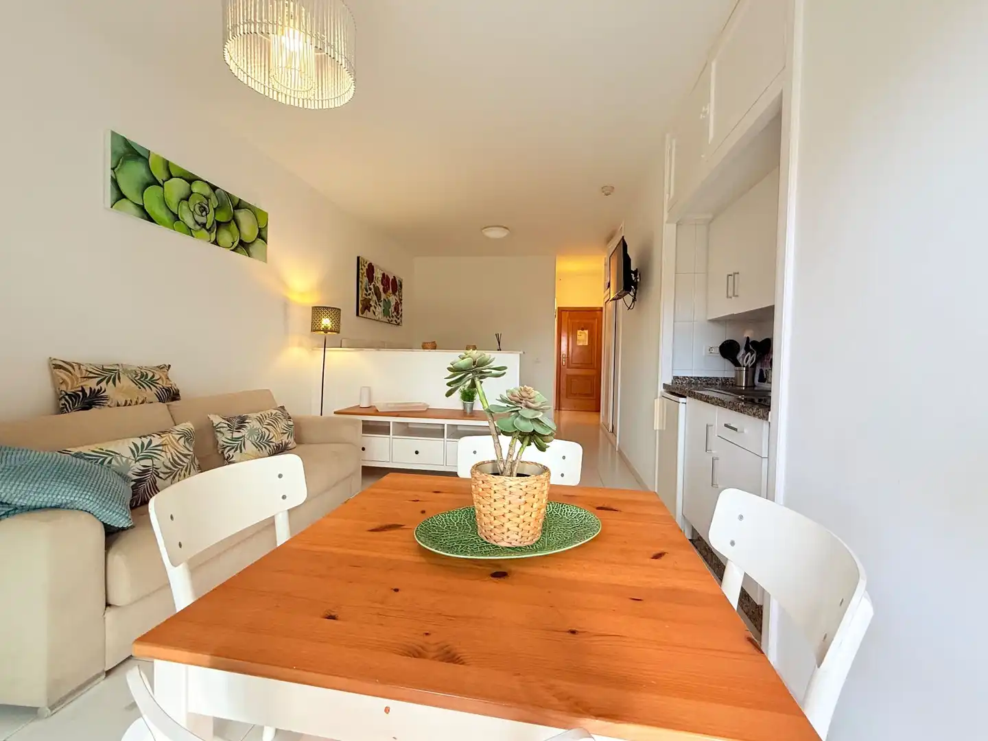Sala d'estar de Estudi en venda en Puerto de la Cruz amb Terrassa i Moblat