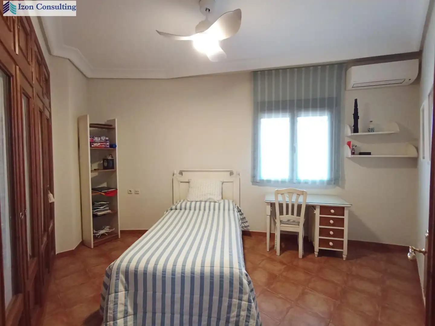Dormitori de Casa o xalet en venda en Villarrobledo amb Aire condicionat, Calefacció i Piscina