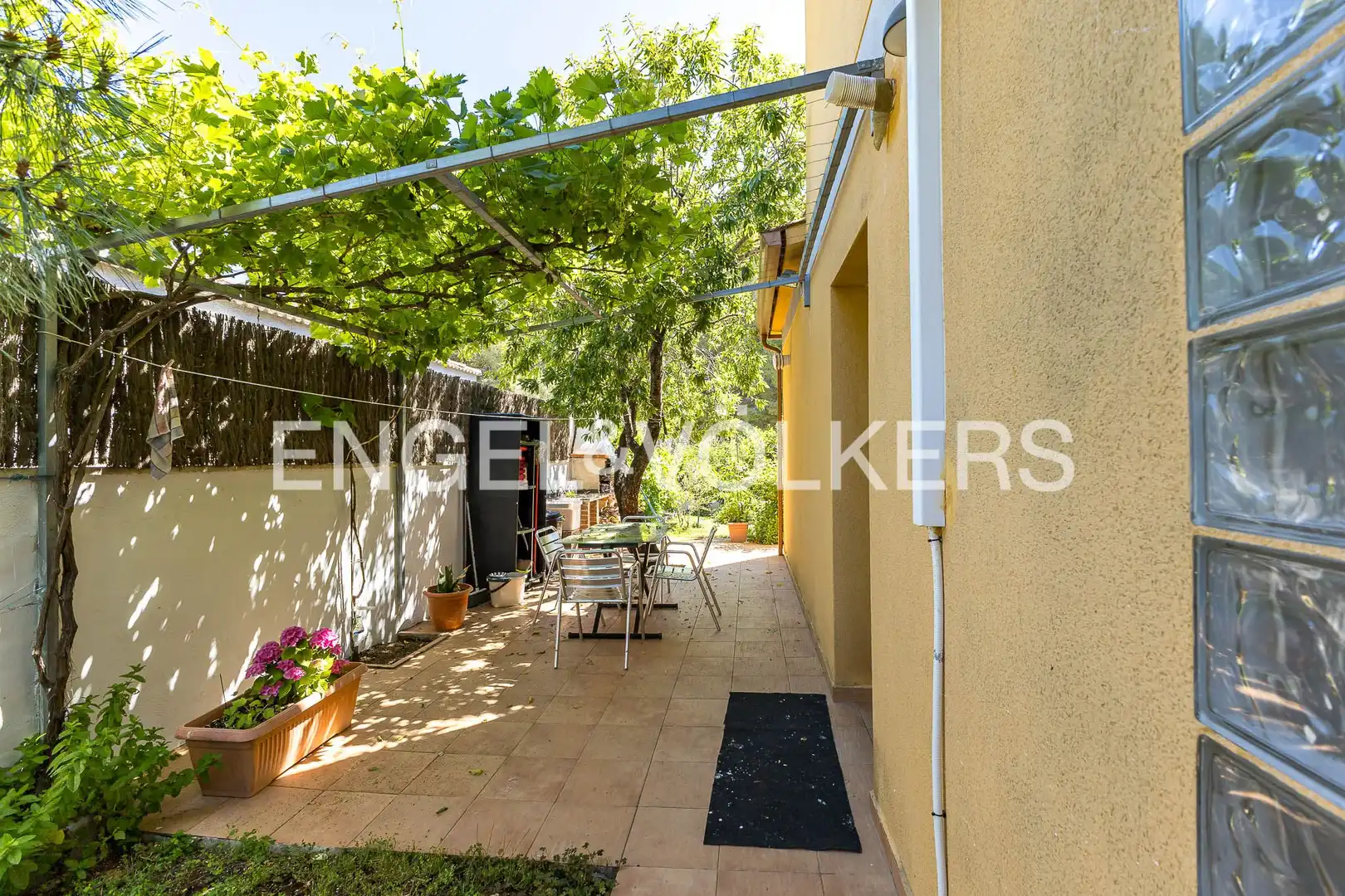 Terrassa de Casa o xalet en venda en Cubelles amb Aire condicionat, Calefacció i Jardí privat