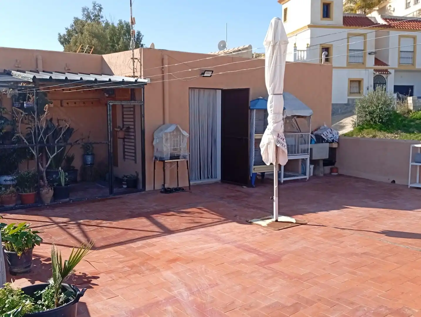Casa adosada en venda a Cortes - Huertas