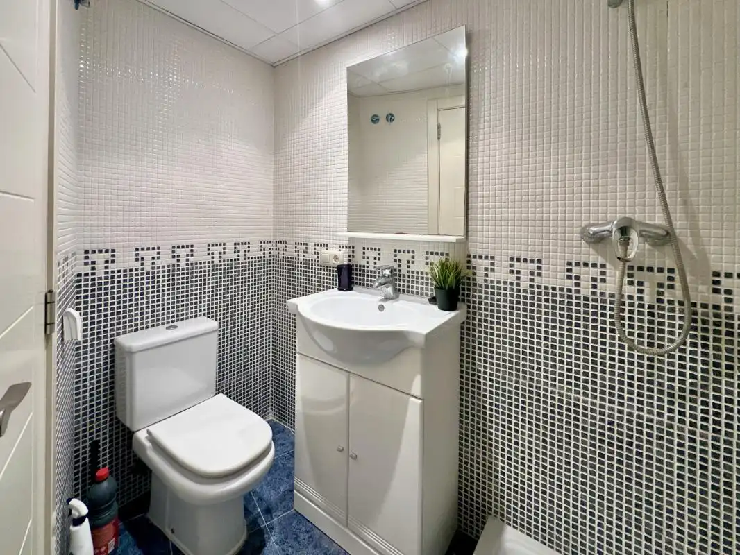Baño de Ático en venta en Fuengirola con Aire acondicionado, Calefacción y Terraza
