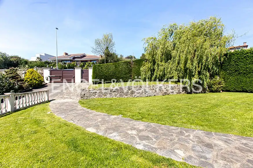 Casa o chalet en venta en Gijón  con Calefacción, Jardín privado y Terraza