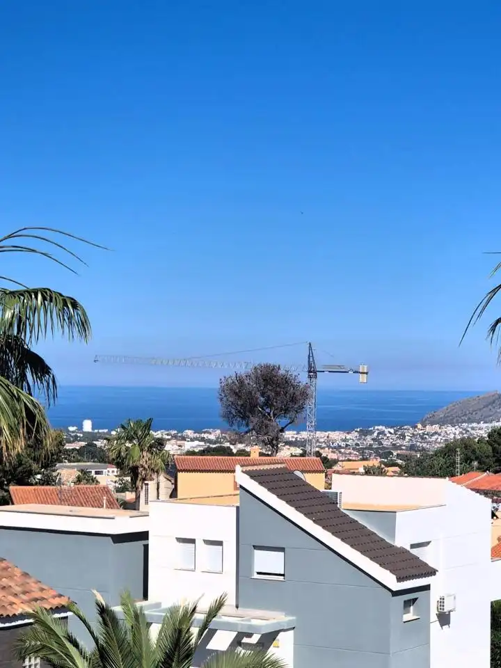 Vista exterior de Casa o chalet en venta en La Nucia con Jardín privado y Terraza
