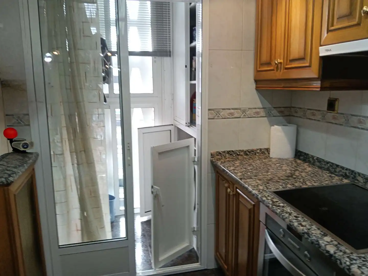 Kitchen of Flat for sale in Zaragoza  with Heating, Terrace and Furnished