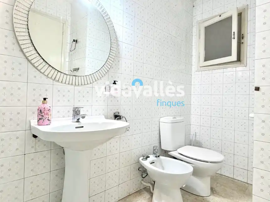 Baño de Piso en venta en Cardedeu con Calefacción, Trastero y Horno