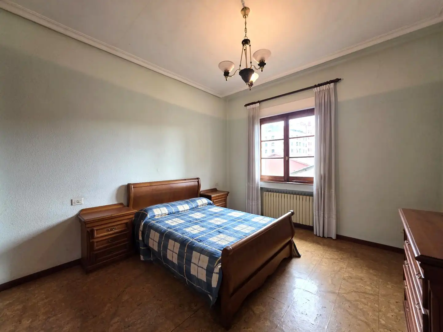 Schlafzimmer von Einfamilien-Reihenhaus zum Verkauf in Siero mit Heizung, Abstellraum und Möbliert