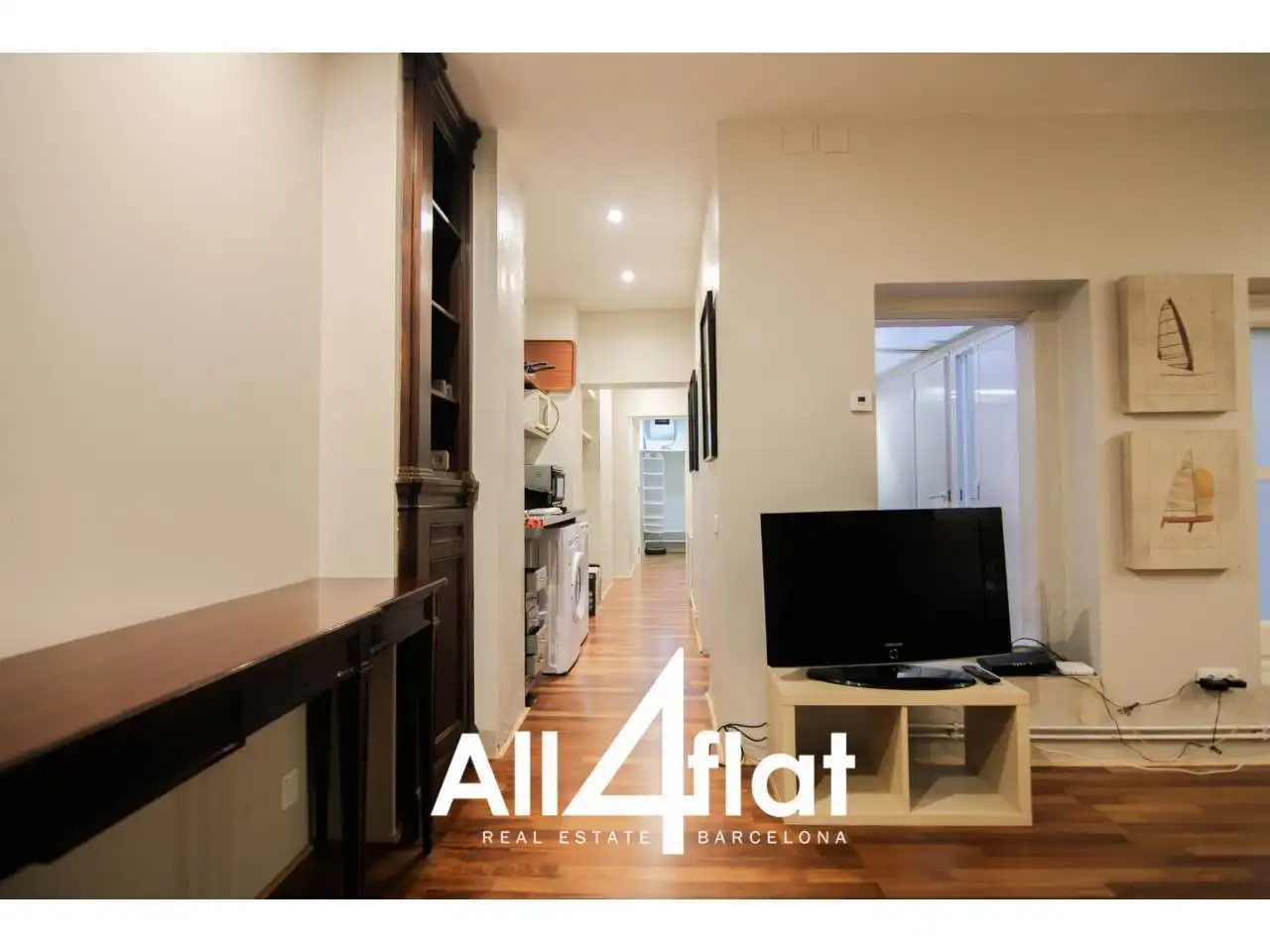 Schlafzimmer von Wohnung zur Miete in Barcelona mit Heizung, Parkett und Abstellraum