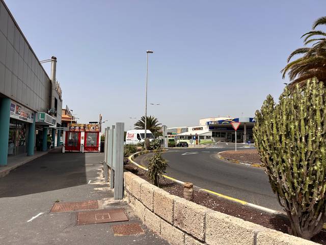 Local comercial en Alquiler en Las Chafiras