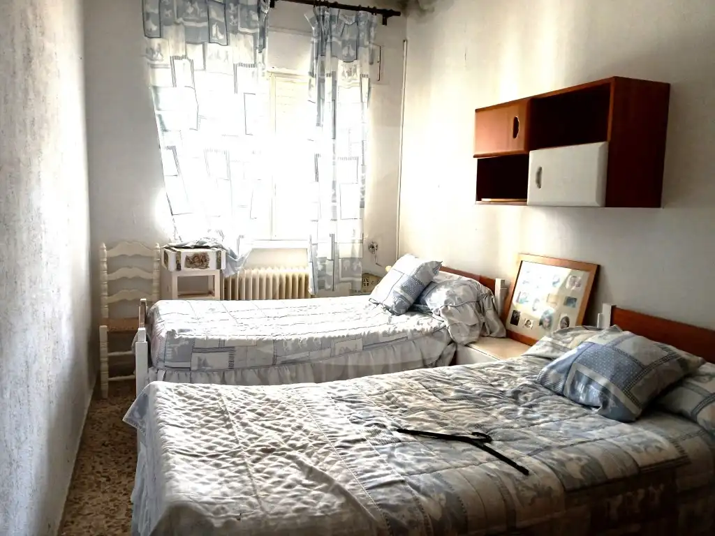 Dormitori de Casa o xalet en venda en Cáceres amb Aire condicionat, Terrassa i Piscina