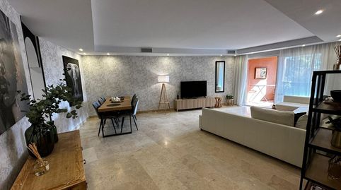 Foto 2 de Apartamento en venta en Las Lomas de Río Verde, Marbella