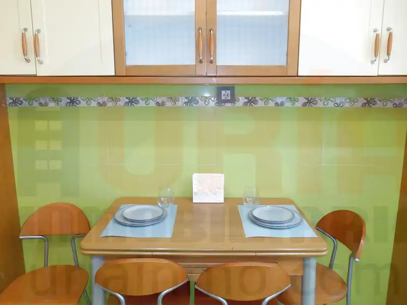 Küche von Wohnung zur Miete in Oviedo  mit Heizung, Terrasse und Möbliert