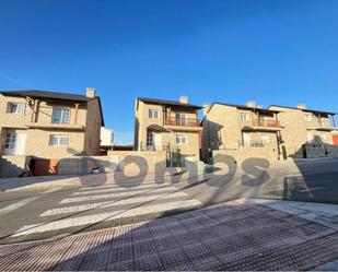 Vista exterior de Casa o xalet en venda en Lugo Capital amb Terrassa