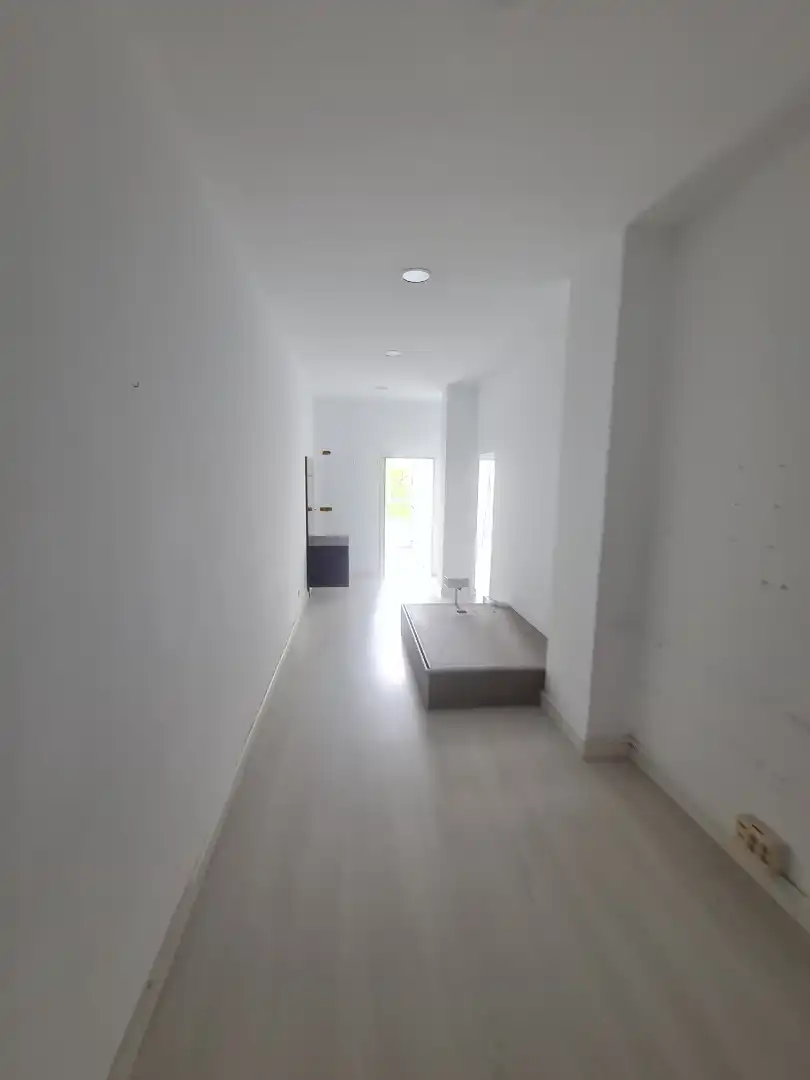 Local comercial en venta en Rúa Ervedelo 15, imagen 5