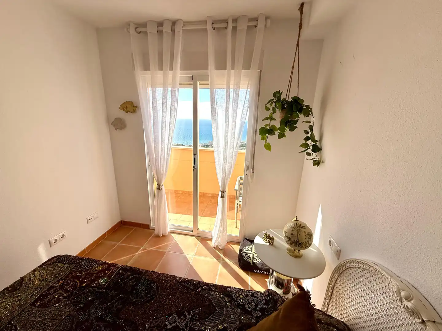 Dormitori de Casa adosada en venda en Torrox amb Aire condicionat, Calefacció i Jardí privat