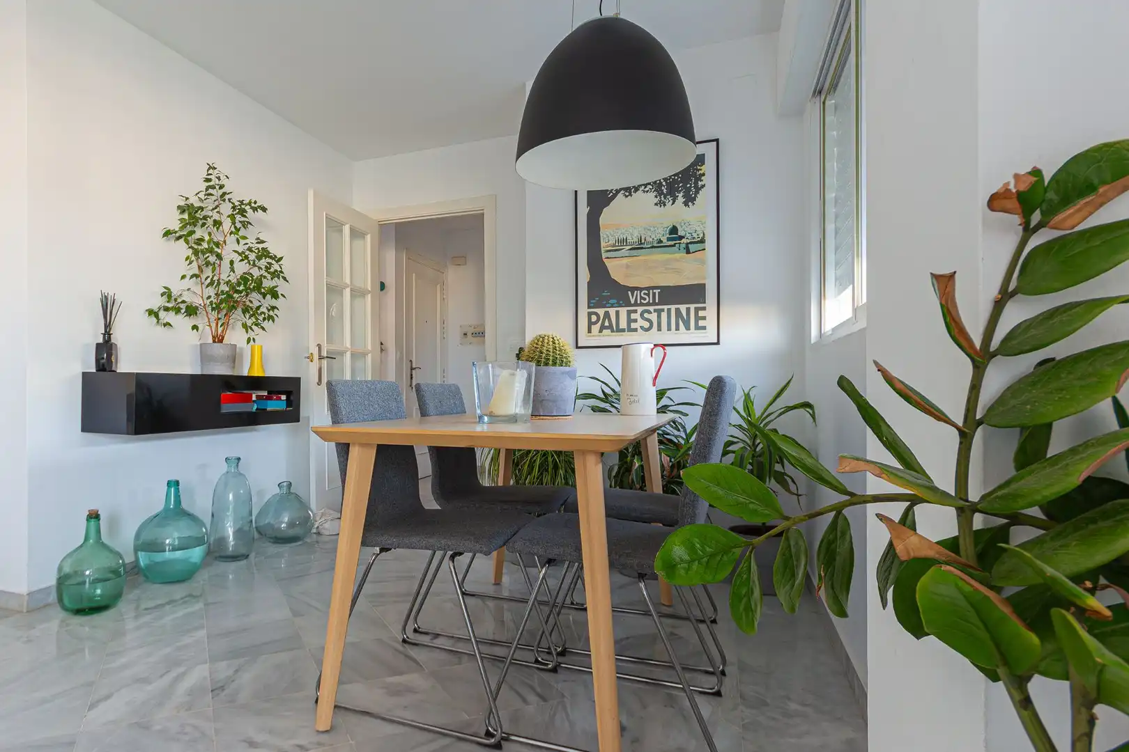 Comedor de Ático de alquiler en Almuñécar con Aire acondicionado, Terraza y Amueblado