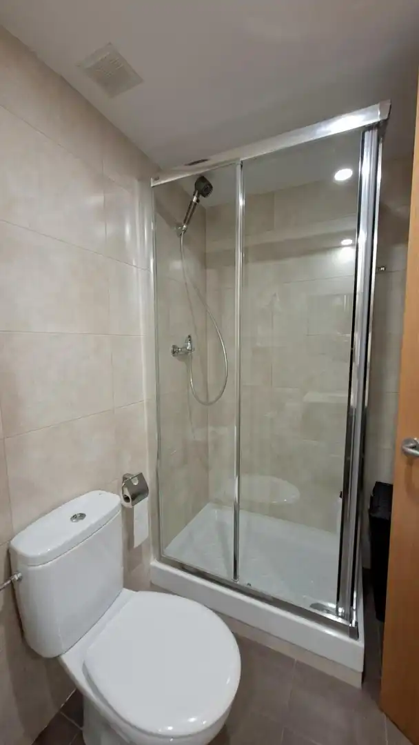 Bathroom of Flat for sale in Parets del Vallès  with Air Conditioner and Heating
