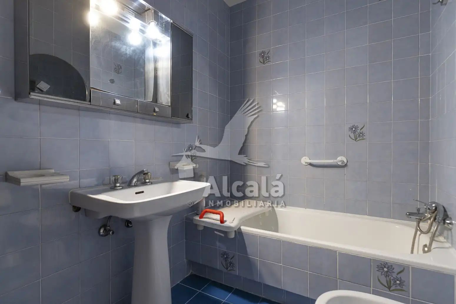 Baño de Piso en venta en Alcalá de Henares con Calefacción, Parquet y Terraza