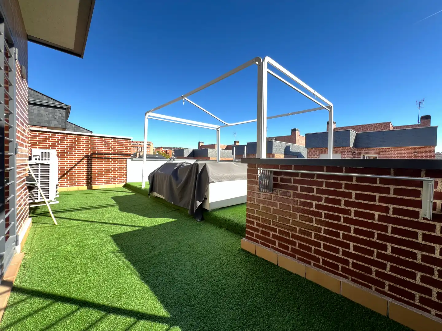 Terrassa de Casa o xalet en venda en Rivas-Vaciamadrid amb Aire condicionat, Calefacció i Jardí privat