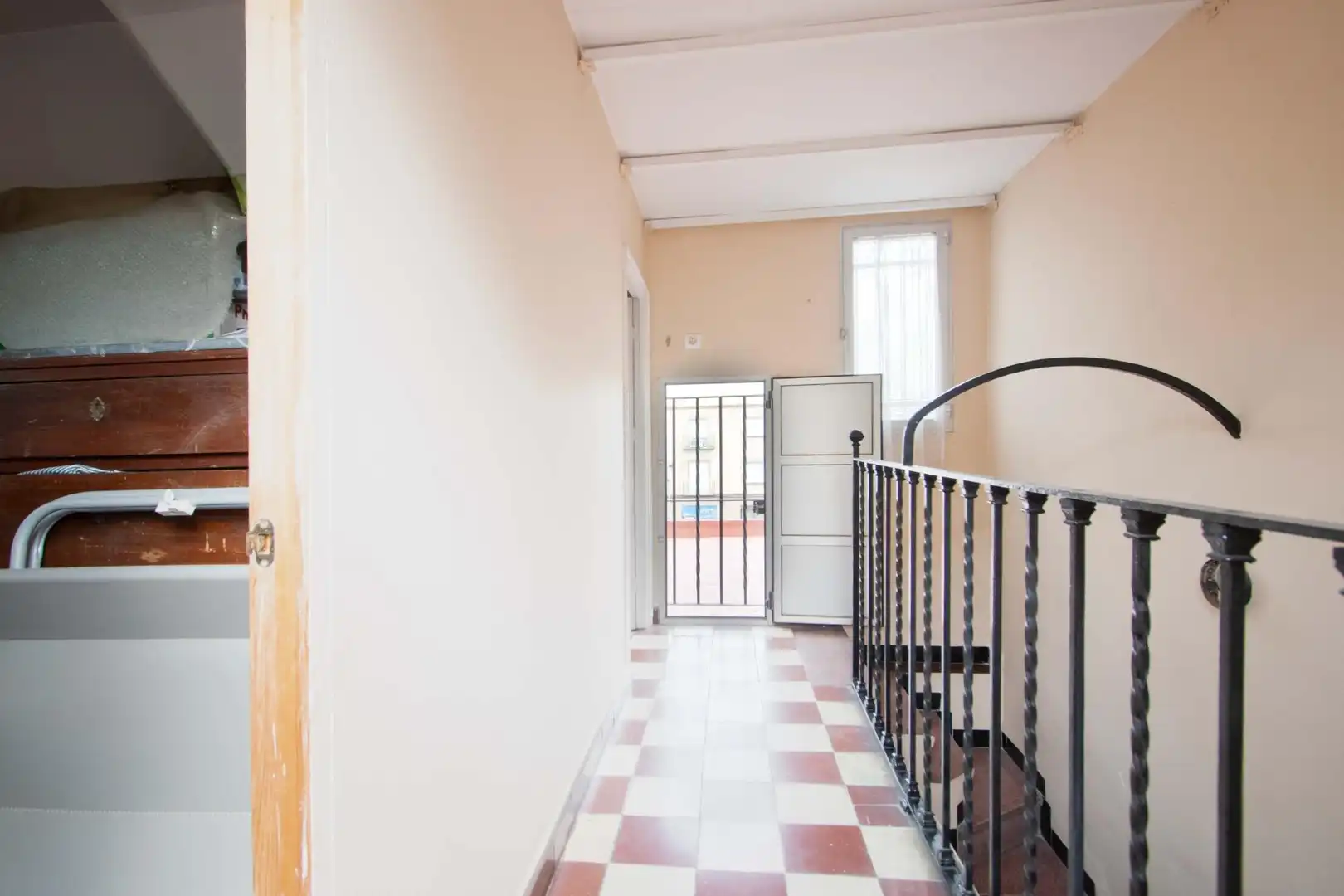 Houses for sale in Sevilla  with Air Conditioner, Terrace and Storage room