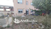 Vista exterior de Casa o xalet en venda en Chozas de Canales amb Calefacció, Terrassa i Balcó