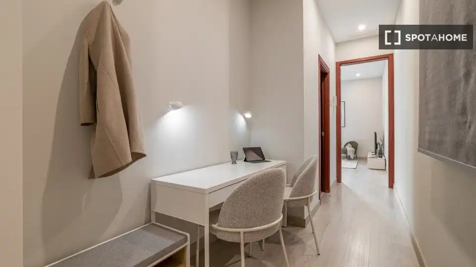 Flat with terrace to rent in Eixample, imagen 4