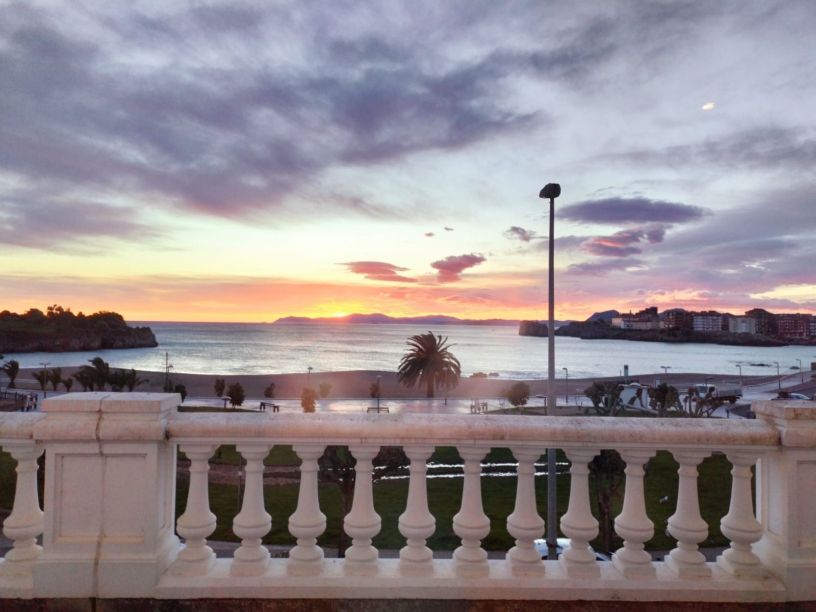 Exterior view of Flat for sale in Castro-Urdiales  with Heating, Terrace and Furnished