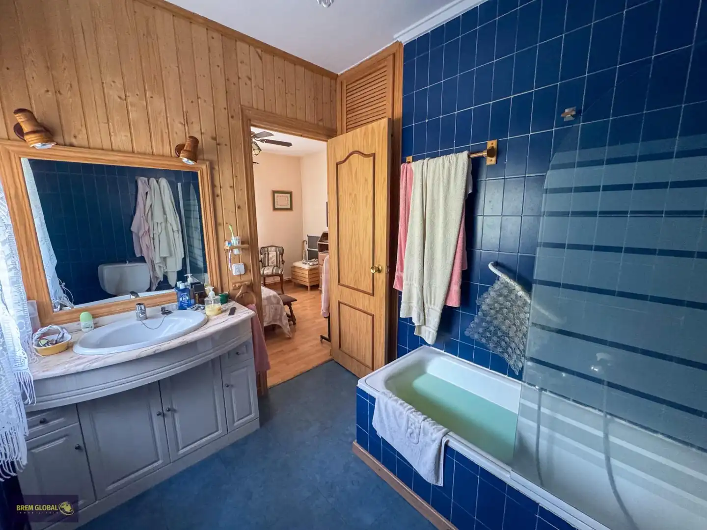 Bathroom of Houses for sale in La Cabrera  with Private garden, Terrace and Swimming Pool