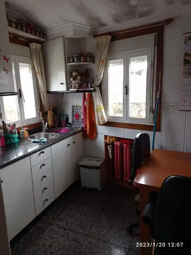 Küche von Einfamilien-Reihenhaus zum Verkauf in Amoeiro