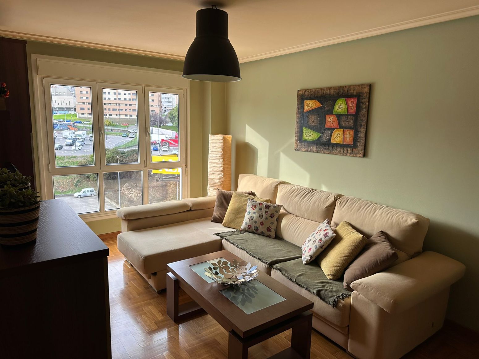 Sala de estar de Piso de alquiler en Avilés con Calefacción, Terraza y Trastero