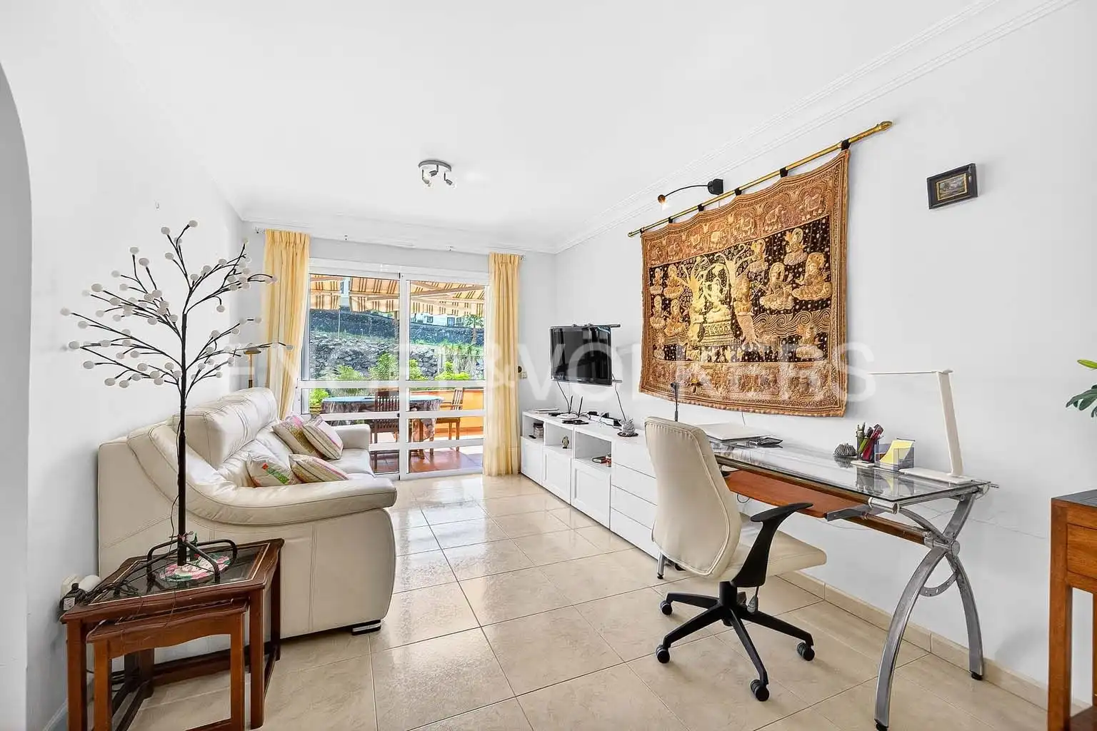 Vista exterior de Piso en venta en Adeje con Terraza, Piscina y Amueblado