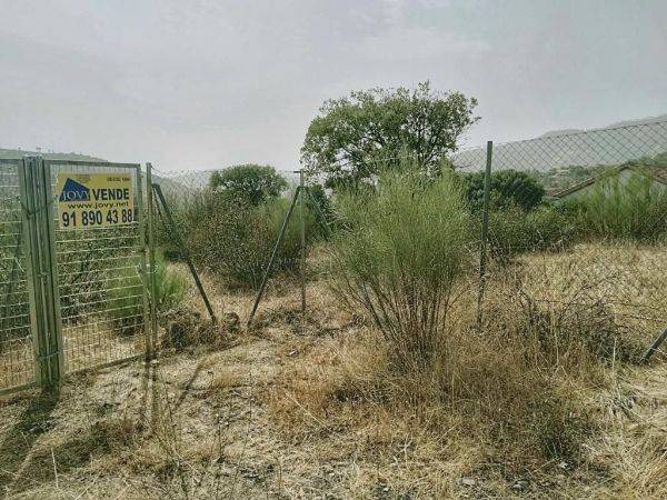 Terreno residencial en Venta en Calle de Almenara en Robledo de Chavela