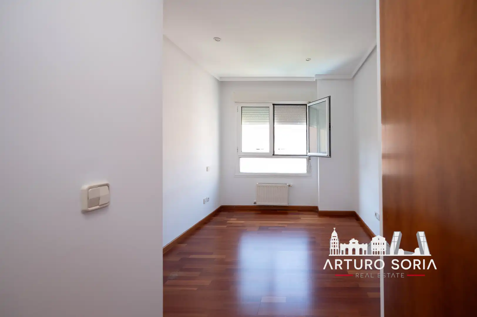 Bedroom of Flat for rent in Madrid  with Storage room and Community pool
