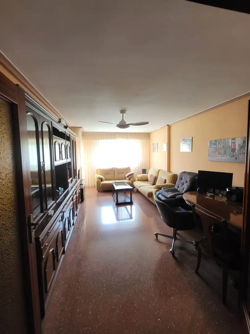 Living room of Flat for sale in Zaragoza  with Heating, Terrace and Storage room