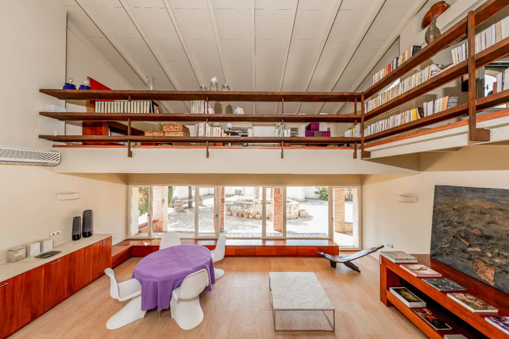 Sala d'estar de Finca rústica en venda en Miravet amb Aire condicionat, Calefacció i Jardí privat