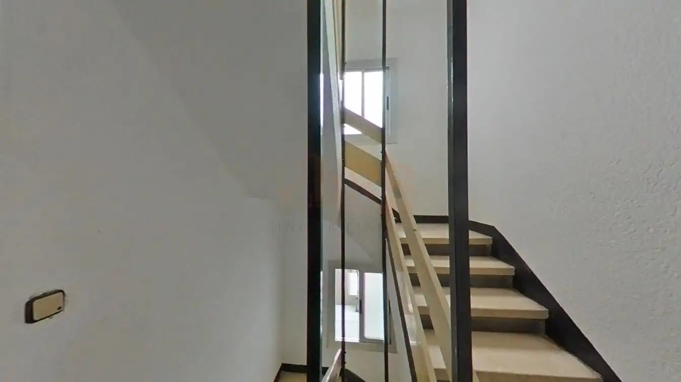 Piso en venta en Viladecans con Balcón