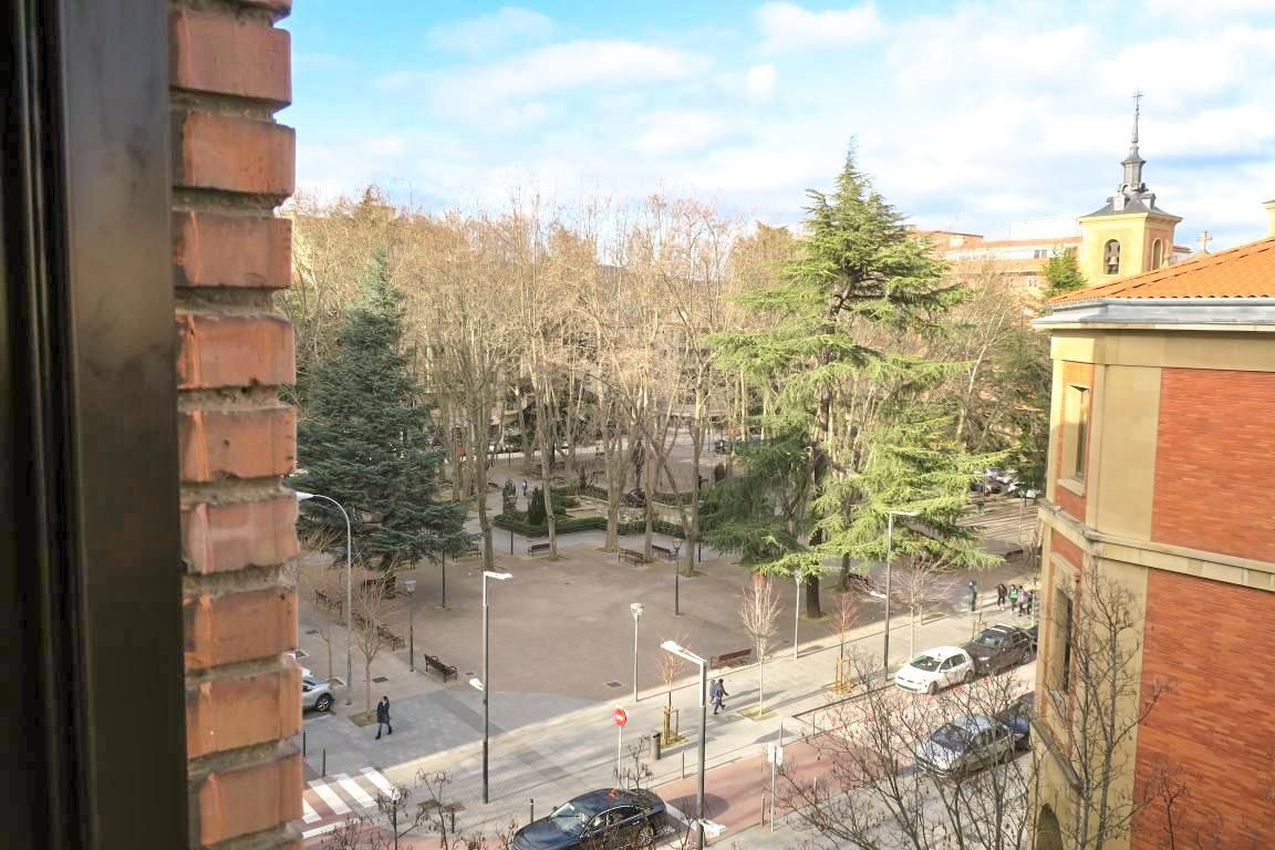 Pis de lloguer a 2º Ensanche