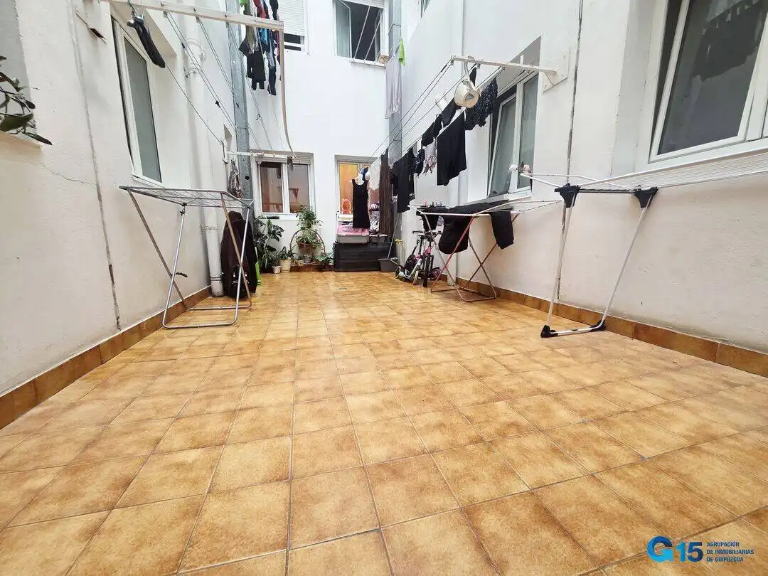 Terraza de Piso en venta en Errenteria con Calefacción, Terraza y Amueblado