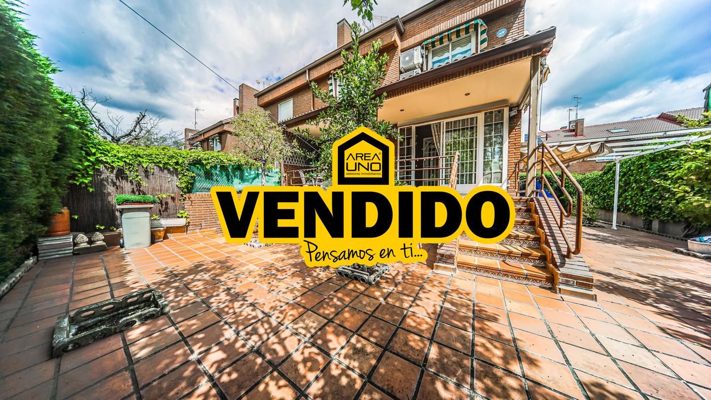 Casa adosada en venta en Prado Santo Domingo - Ensanche