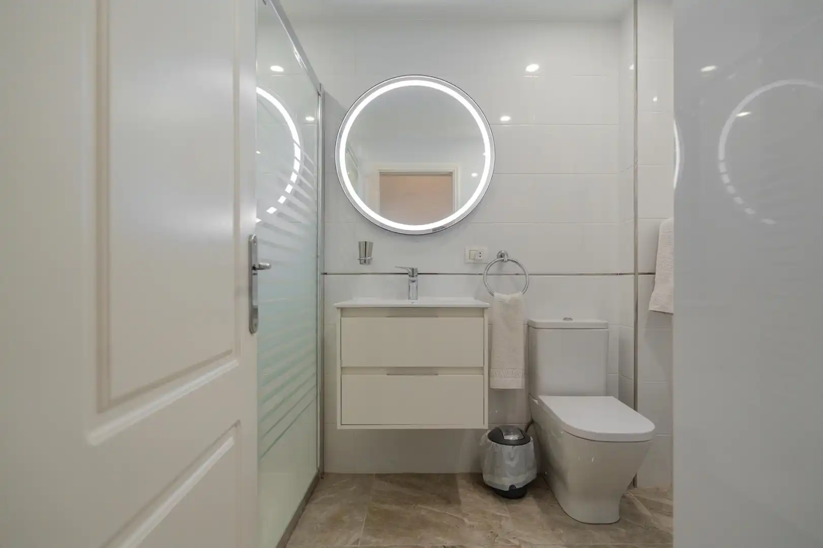 Baño de Apartamento en venta en Adeje con Terraza, Amueblado y Piscina comunitaria