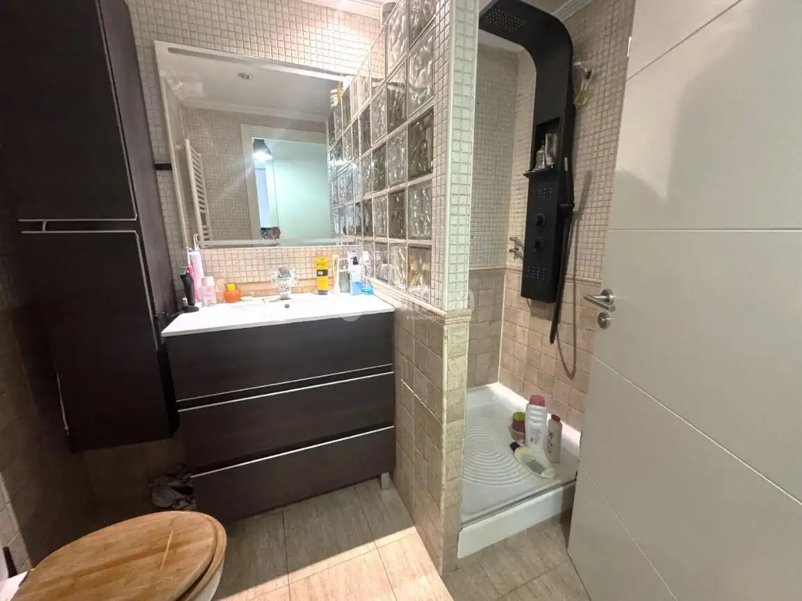 Baño de Piso en venta en Alcalá de Henares con Aire acondicionado y Calefacción