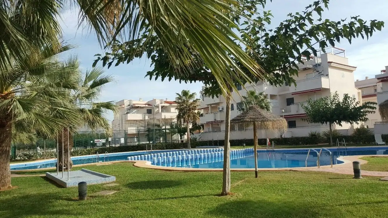 Piscina de Apartament en venda en Alcalà de Xivert amb Aire condicionat, Jardí privat i Terrassa