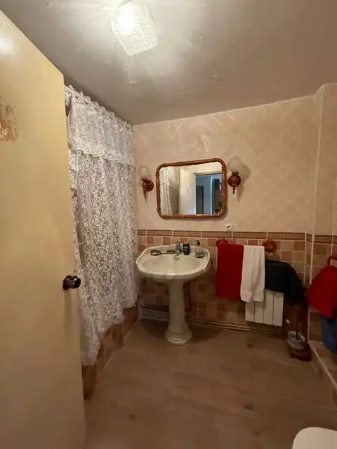 Bany de Casa o xalet en venda en Valdemorillo amb Calefacció, Jardí privat i Terrassa