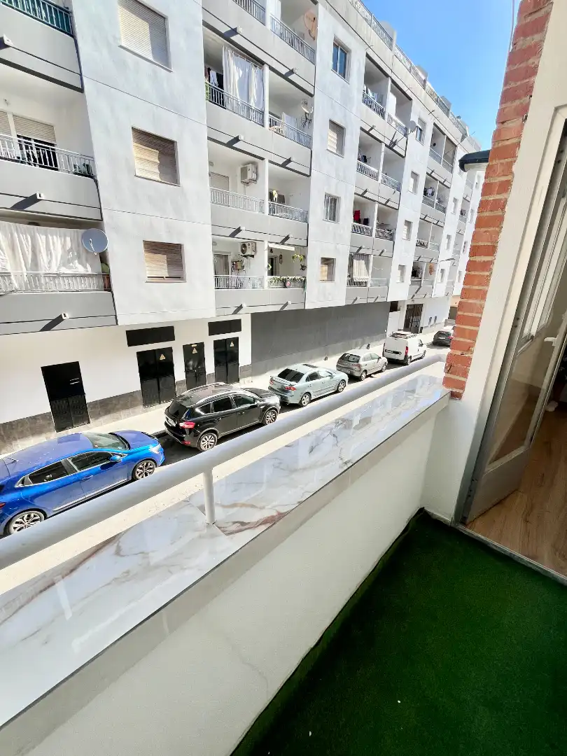 Terrassa de Pis en venda en Torrevieja amb Terrassa, Rentadora i Balcó