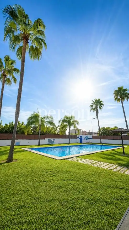 Swimming pool of Ground floor for sale in Carcaixent  with Air Conditioner, Terrace and Storage room