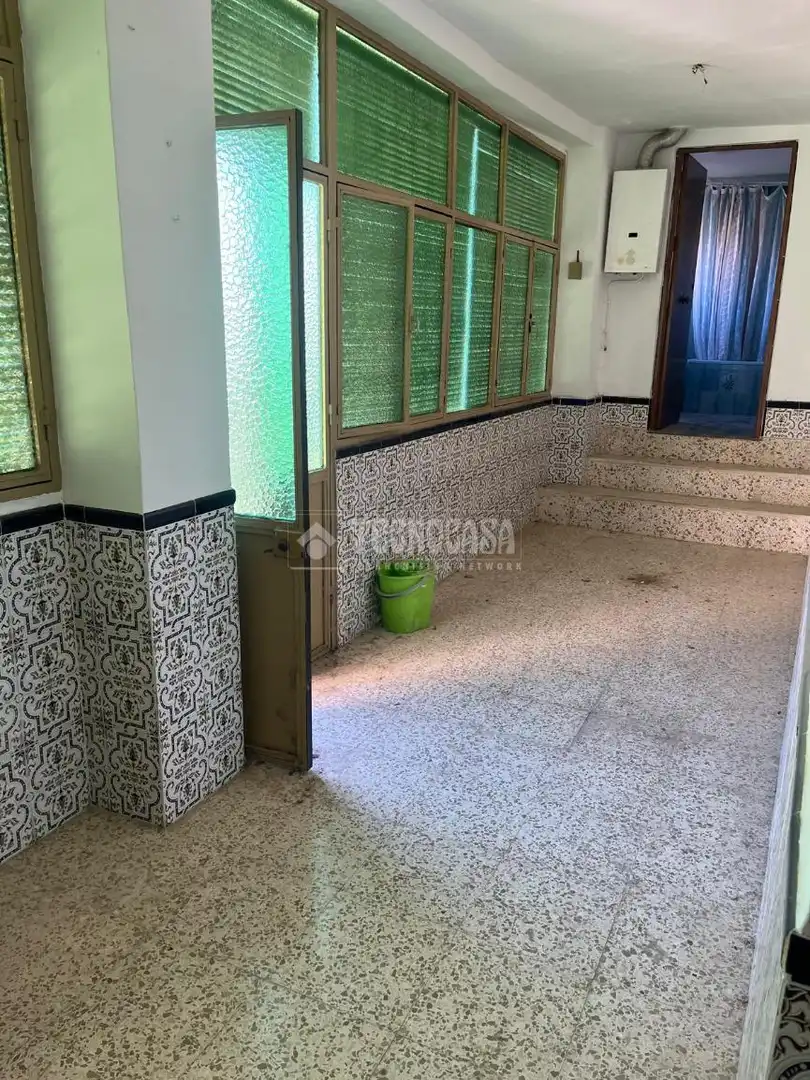 Casa aparellada amb jardí en venda a Pinos Puente, imagen 17