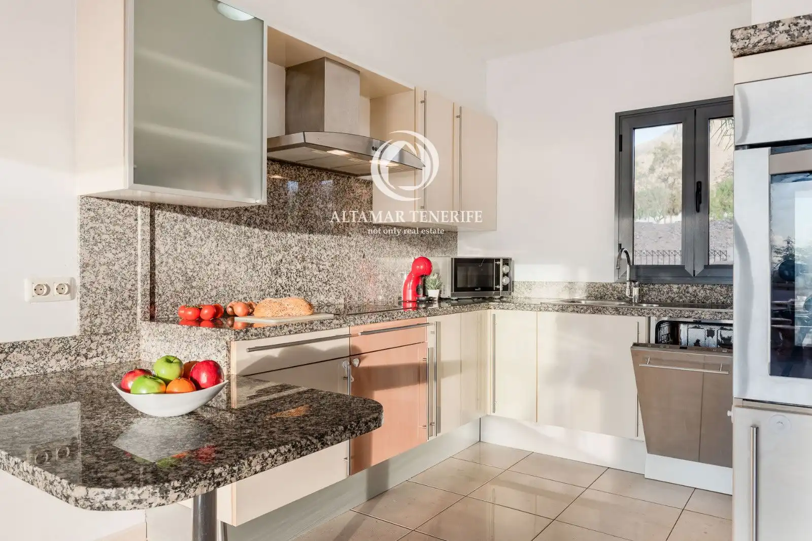 Terraced house with pool for sale in calle Helsinki, 12, imagen 7