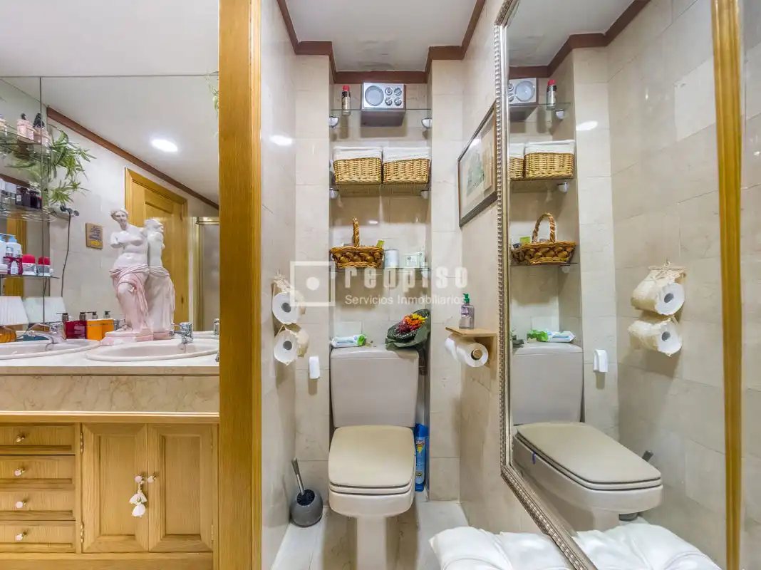 Baño de Casa o chalet en venta en Alcorcón con Aire acondicionado, Calefacción y Jardín privado