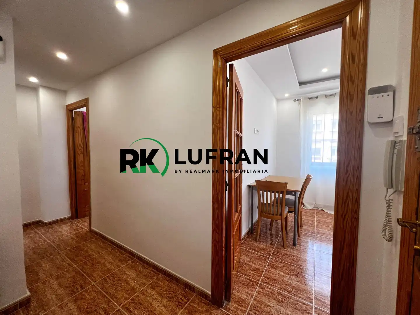 Piso en venta en Alicante / Alacant con Balcón