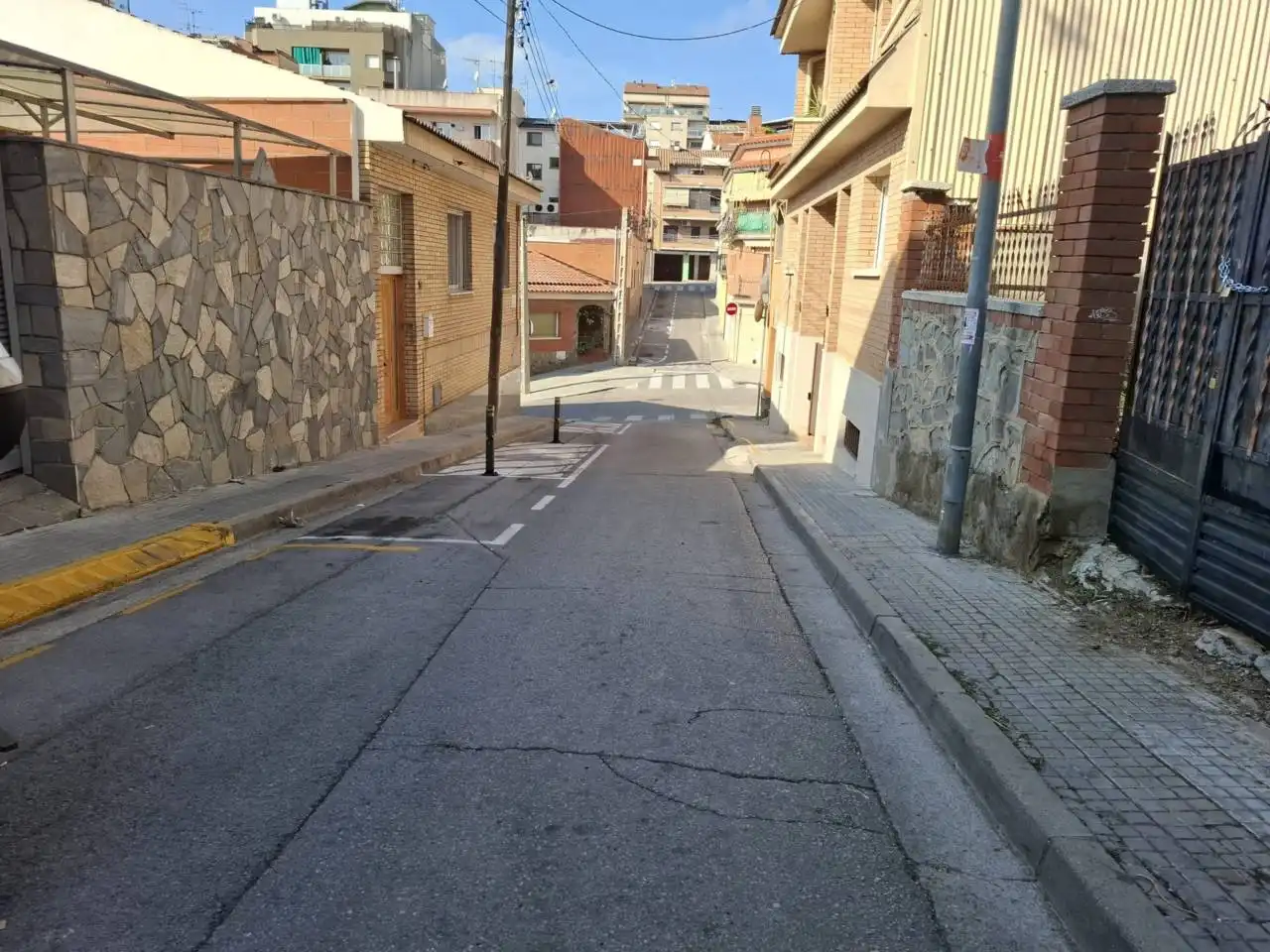 Vista exterior de Residencial en venda en Rubí