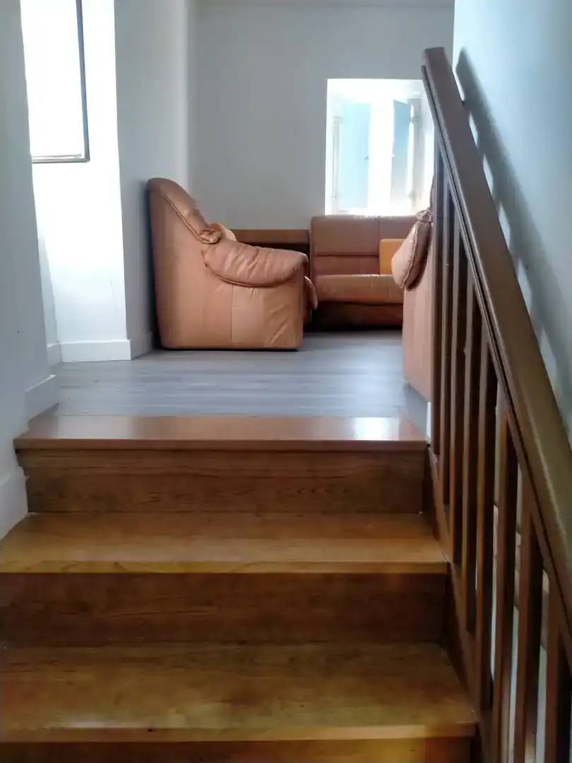 Sala de estar de Finca rústica en venta en Mesía con Jardín privado, Parquet y Amueblado